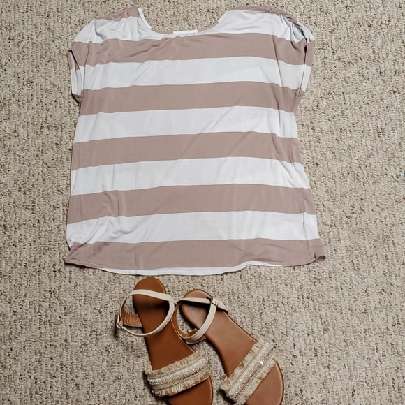 Unknown Tops - Lovely tan and white striped top. Size is medium